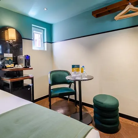 Ξενοδοχείο Nicola Rossio 3*